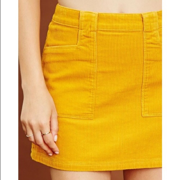 ✨🛍🎀Mustard Corduroy Mini Skirt🎀🛍✨ - Picture 2 of 6